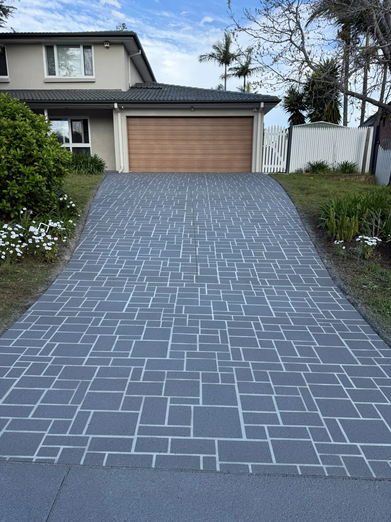 French Grey Ashlar Slate stencilled spray-crete driveway in Castle Hill